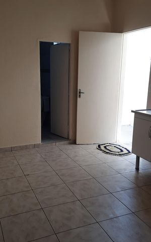 Casa à venda com 220m², 6 quartos e 2 vagas Casa à venda com 220m², 6 quartos e 2 vagasCozinha