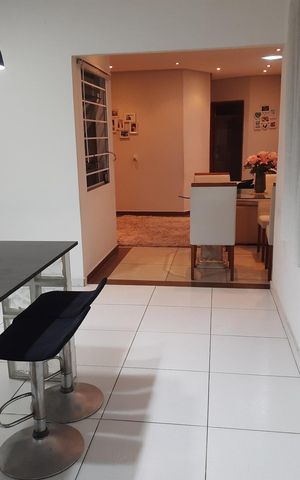 Casa à venda com 220m², 6 quartos e 2 vagas Casa à venda com 220m², 6 quartos e 2 vagasCozinha