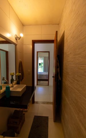 Casa de condomínio à venda com 400m², 4 quartos e 3 vagas