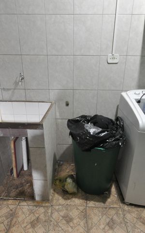 Casa à venda com 212m², 3 quartos e 2 vagasÁrea de Serviço