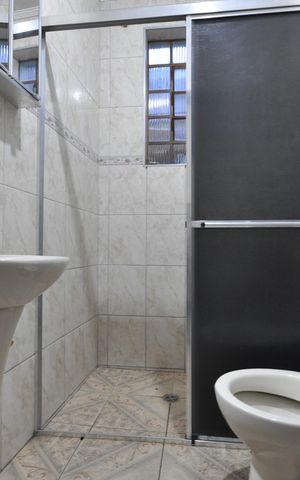 Casa à venda com 212m², 3 quartos e 2 vagasBanheiro 2