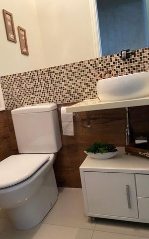 Casa para alugar com 116m², 2 quartos e 2 vagas Casa para alugar com 116m², 2 quartos e 2 vagasSala - Lavabo