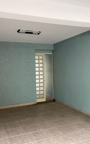 Casa para alugar com 116m², 2 quartos e 2 vagas Casa para alugar com 116m², 2 quartos e 2 vagasGaragem