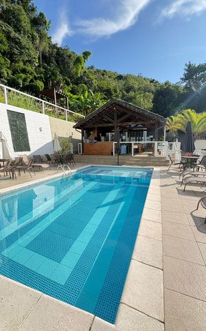 Casa de condomínio à venda com 232m², 3 quartos e 1 vagaÁrea externa