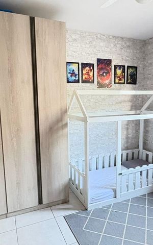 Casa de condomínio à venda com 232m², 3 quartos e 1 vagaQuarto