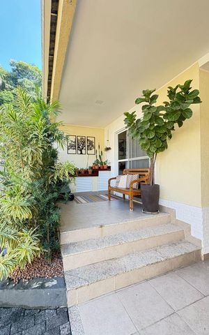 Casa de condomínio à venda com 232m², 3 quartos e 1 vagaÁrea externa