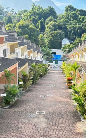 Casa de condomínio à venda com 232m², 3 quartos e 1 vagaVista da janela