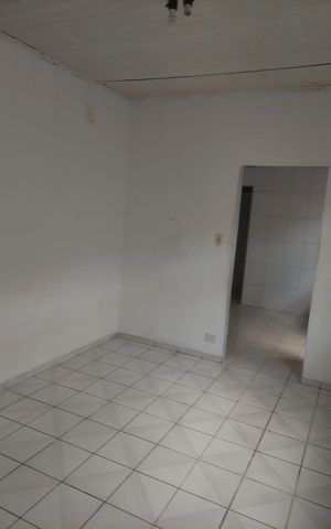 Casa para alugar com 90m², 1 quarto e sem vaga