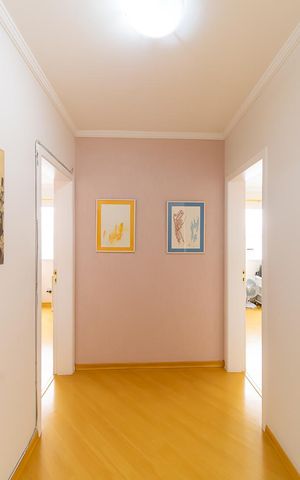 Casa à venda com 500m², 5 quartos e 4 vagas Casa à venda com 500m², 5 quartos e 4 vagasCorredor