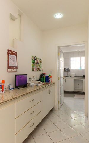 Casa à venda com 500m², 5 quartos e 4 vagas Casa à venda com 500m², 5 quartos e 4 vagasCopa