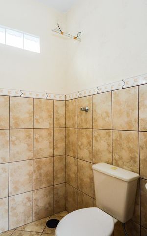 Casa à venda com 214m², 3 quartos e 3 vagasÁrea de Serviço - Lavabo