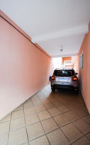 Casa à venda com 214m², 3 quartos e 3 vagasGaragem