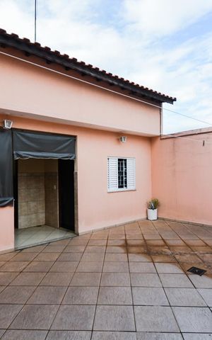Casa à venda com 214m², 3 quartos e 3 vagasÁrea de Serviço