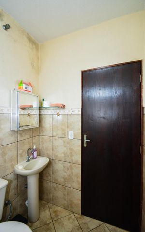 Casa à venda com 214m², 3 quartos e 3 vagasÁrea de Serviço - Lavabo