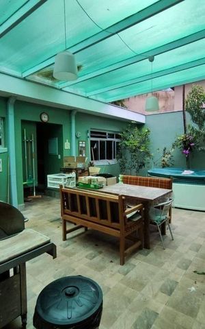 Casa à venda com 200m², 3 quartos e 2 vagas
