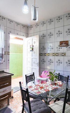 Casa à venda com 105m², 3 quartos e 1 vaga