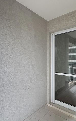 Apartamento à venda com 64m², 3 quartos e 1 vaga Apartamento à venda com 64m², 3 quartos e 1 vagaSacada