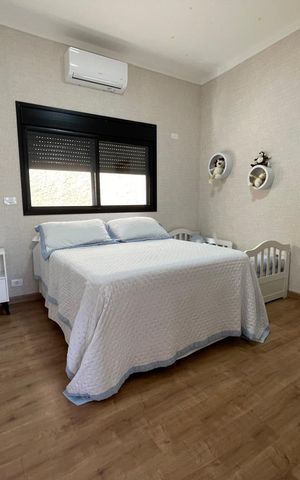 Casa de condomínio à venda com 300m², 4 quartos e 4 vagas