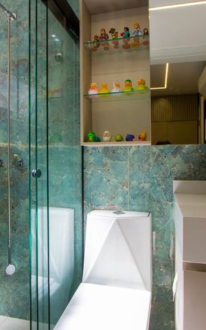 Apartamento à venda com 125m², 3 quartos e 3 vagas Apartamento à venda com 125m², 3 quartos e 3 vagasBanheiro social