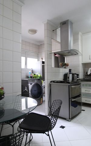 Apartamento para alugar com 104m², 4 quartos e 3 vagasCozinha e Área de Serviço