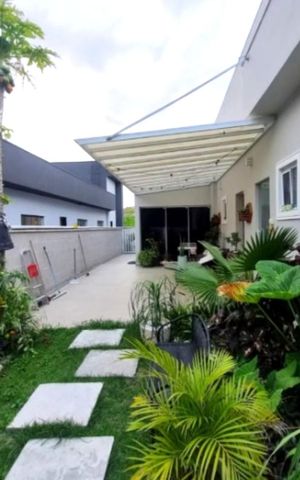 Casa de condomínio para alugar com 195m², 3 quartos e 3 vagas Casa de condomínio para alugar com 195m², 3 quartos e 3 vagasÁrea externa