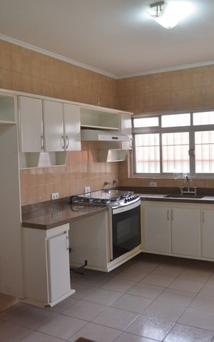 Casa para alugar com 290m², 3 quartos e 5 vagasCozinha