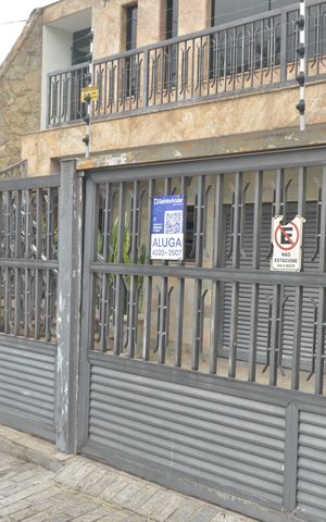 Casa para alugar com 290m², 3 quartos e 5 vagasPlaca