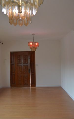 Casa para alugar com 290m², 3 quartos e 5 vagasSala