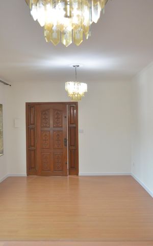 Casa para alugar com 290m², 3 quartos e 5 vagasSala