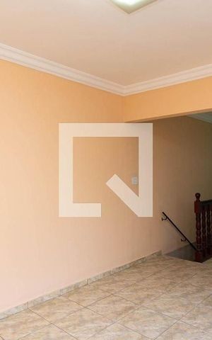 Casa à venda com 220m², 3 quartos e 1 vaga Casa à venda com 220m², 3 quartos e 1 vagaSala