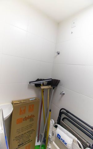 Apartamento à venda com 99m², 2 quartos e 2 vagas Apartamento à venda com 99m², 2 quartos e 2 vagasBanheiro de serviço