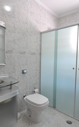 Casa à venda com 122m², 3 quartos e 2 vagasBanheiro da Suíte 1