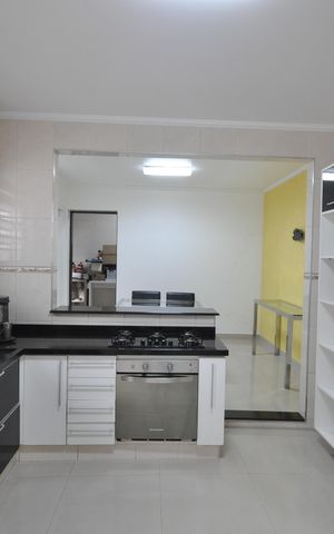 Casa à venda com 122m², 3 quartos e 2 vagasCozinha
