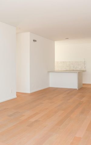 Apartamento à venda com 116m², 2 quartos e 2 vagas Apartamento à venda com 116m², 2 quartos e 2 vagasSala