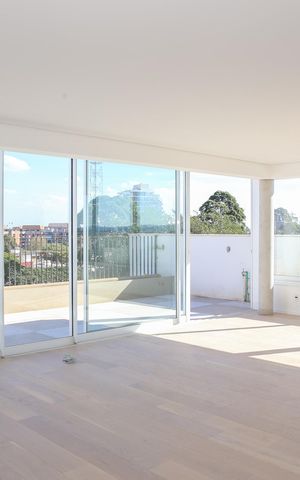 Apartamento à venda com 220m², 3 quartos e 2 vagas Apartamento à venda com 220m², 3 quartos e 2 vagasSala