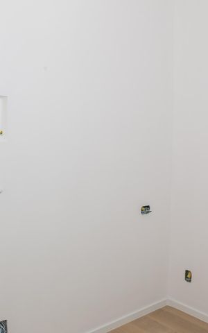 Apartamento à venda com 220m², 3 quartos e 2 vagas Apartamento à venda com 220m², 3 quartos e 2 vagasEscritório