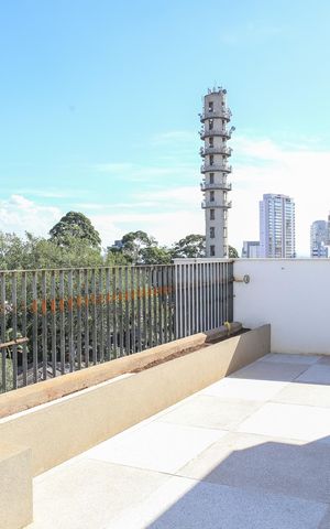 Apartamento à venda com 220m², 3 quartos e 2 vagas Apartamento à venda com 220m², 3 quartos e 2 vagasSacada
