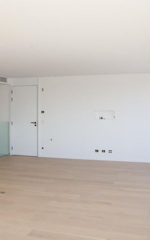 Apartamento à venda com 220m², 3 quartos e 2 vagas Apartamento à venda com 220m², 3 quartos e 2 vagasSala