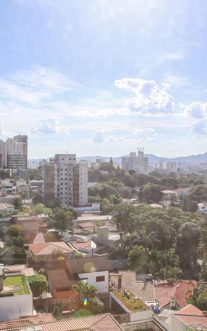 Apartamento à venda com 220m², 3 quartos e 2 vagas Apartamento à venda com 220m², 3 quartos e 2 vagasVista da Suíte 2