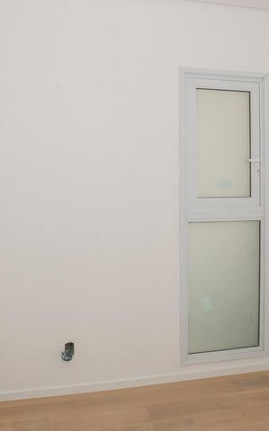 Apartamento à venda com 220m², 3 quartos e 2 vagas Apartamento à venda com 220m², 3 quartos e 2 vagasEscritório