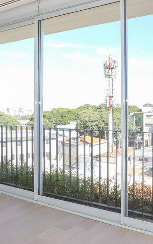Apartamento à venda com 220m², 3 quartos e 2 vagas Apartamento à venda com 220m², 3 quartos e 2 vagasSuíte 1