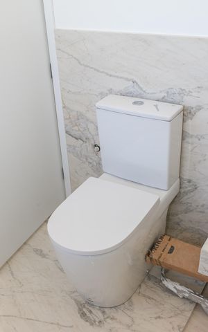 Apartamento à venda com 220m², 3 quartos e 2 vagas Apartamento à venda com 220m², 3 quartos e 2 vagasBanheiro da Suíte 1