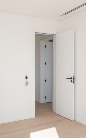 Apartamento à venda com 220m², 3 quartos e 2 vagas Apartamento à venda com 220m², 3 quartos e 2 vagasSuíte 2