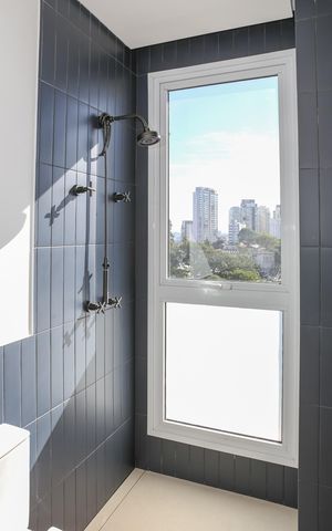 Apartamento à venda com 220m², 3 quartos e 2 vagas Apartamento à venda com 220m², 3 quartos e 2 vagasBanheiro da Suíte 2
