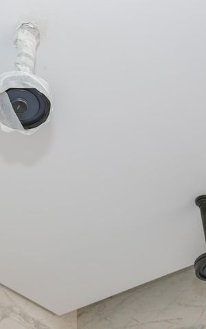 Apartamento à venda com 220m², 3 quartos e 2 vagas Apartamento à venda com 220m², 3 quartos e 2 vagasBanheiro da Suíte 1