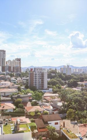 Apartamento à venda com 220m², 3 quartos e 2 vagas Apartamento à venda com 220m², 3 quartos e 2 vagasVista da Sacada