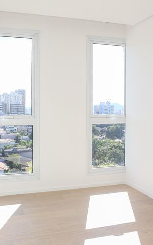 Apartamento à venda com 220m², 3 quartos e 2 vagas Apartamento à venda com 220m², 3 quartos e 2 vagasSuíte 2