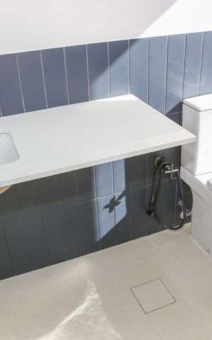 Apartamento à venda com 220m², 3 quartos e 2 vagas Apartamento à venda com 220m², 3 quartos e 2 vagasBanheiro da Suíte 2