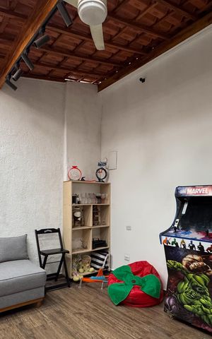 Casa à venda com 240m², 3 quartos e 2 vagas Casa à venda com 240m², 3 quartos e 2 vagasÁrea gourmet