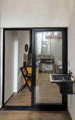 Casa à venda com 240m², 3 quartos e 2 vagas Casa à venda com 240m², 3 quartos e 2 vagasÁrea de Serviço